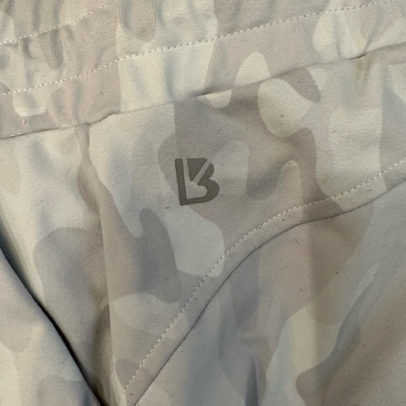 buffbunny joggers SOLD🤍🌿 - Picture 2 of 5